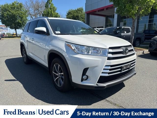 Used 2019 Toyota Highlander XLE AWD/4WD image 1