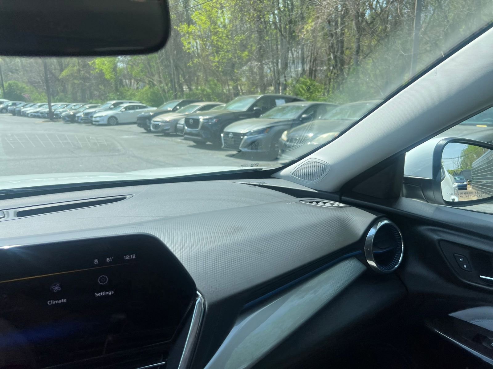 Used 2025 Chevrolet Trax LT w/ LT Convenience Package FWD image 30