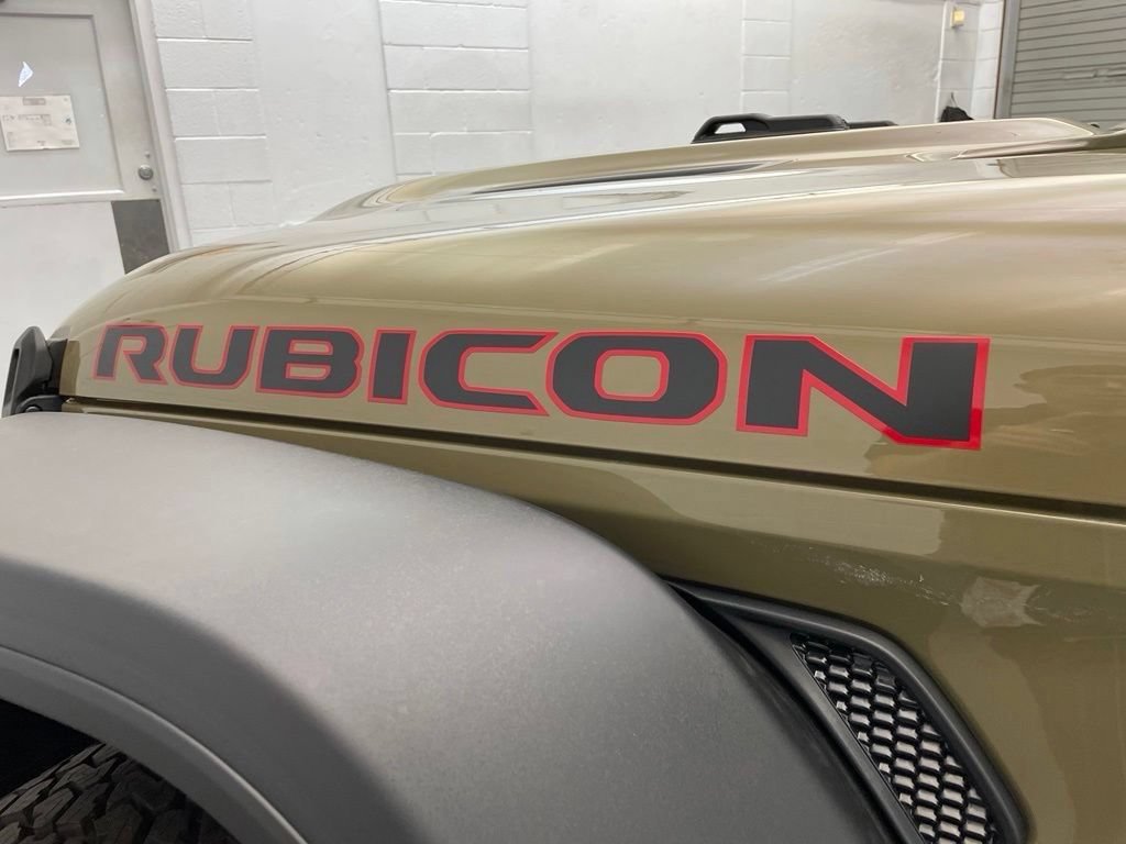 New 2026 Jeep Gladiator Rubicon w/ Steel Power Dome Hood Package AWD/4WD image 9