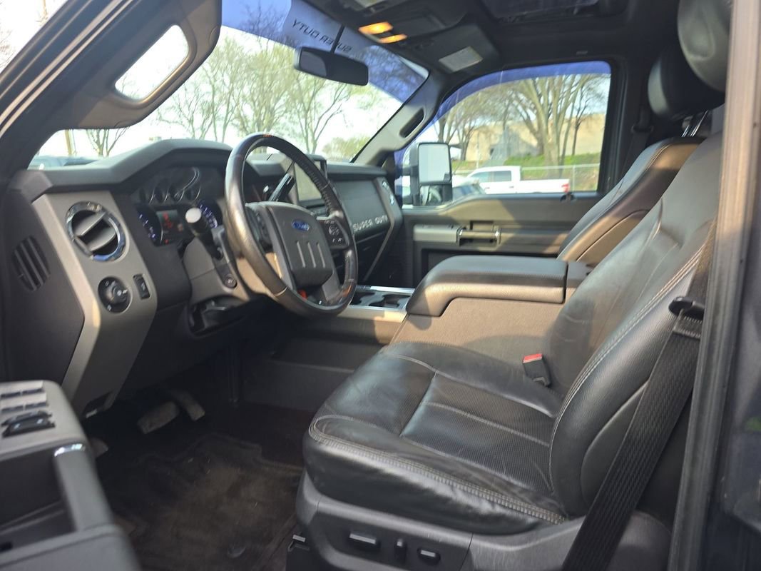 Used 2015 Ford F250 Lariat w/ Lariat Ultimate Package image 2