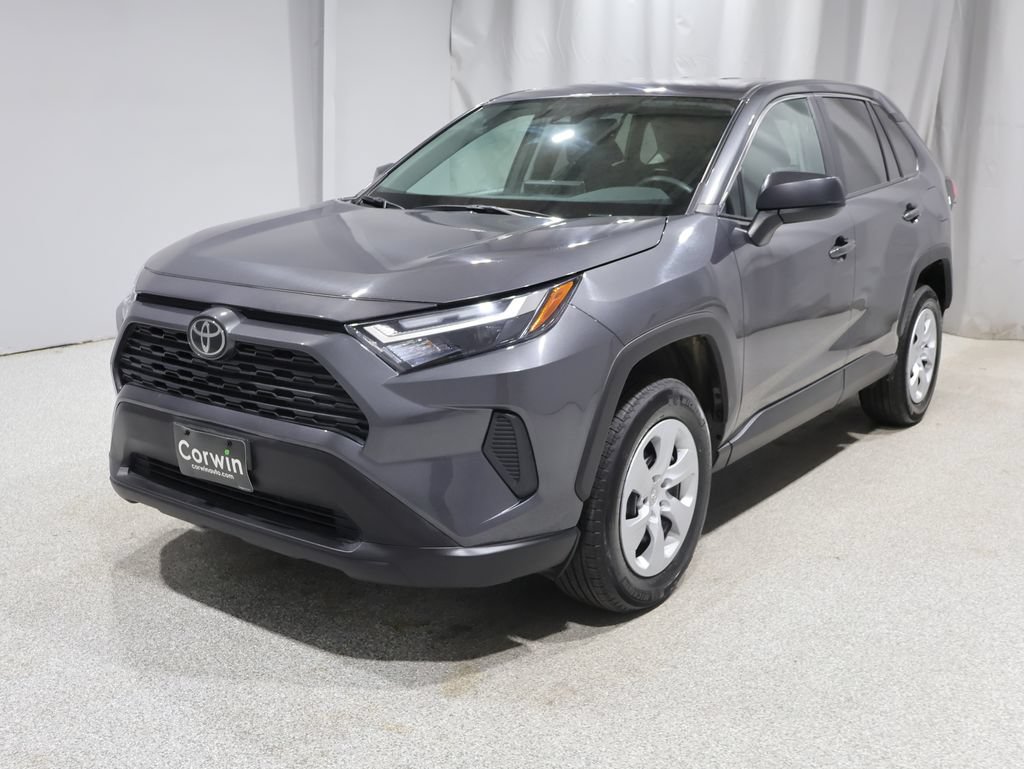 Used 2025 Toyota RAV4 LE AWD/4WD image 7