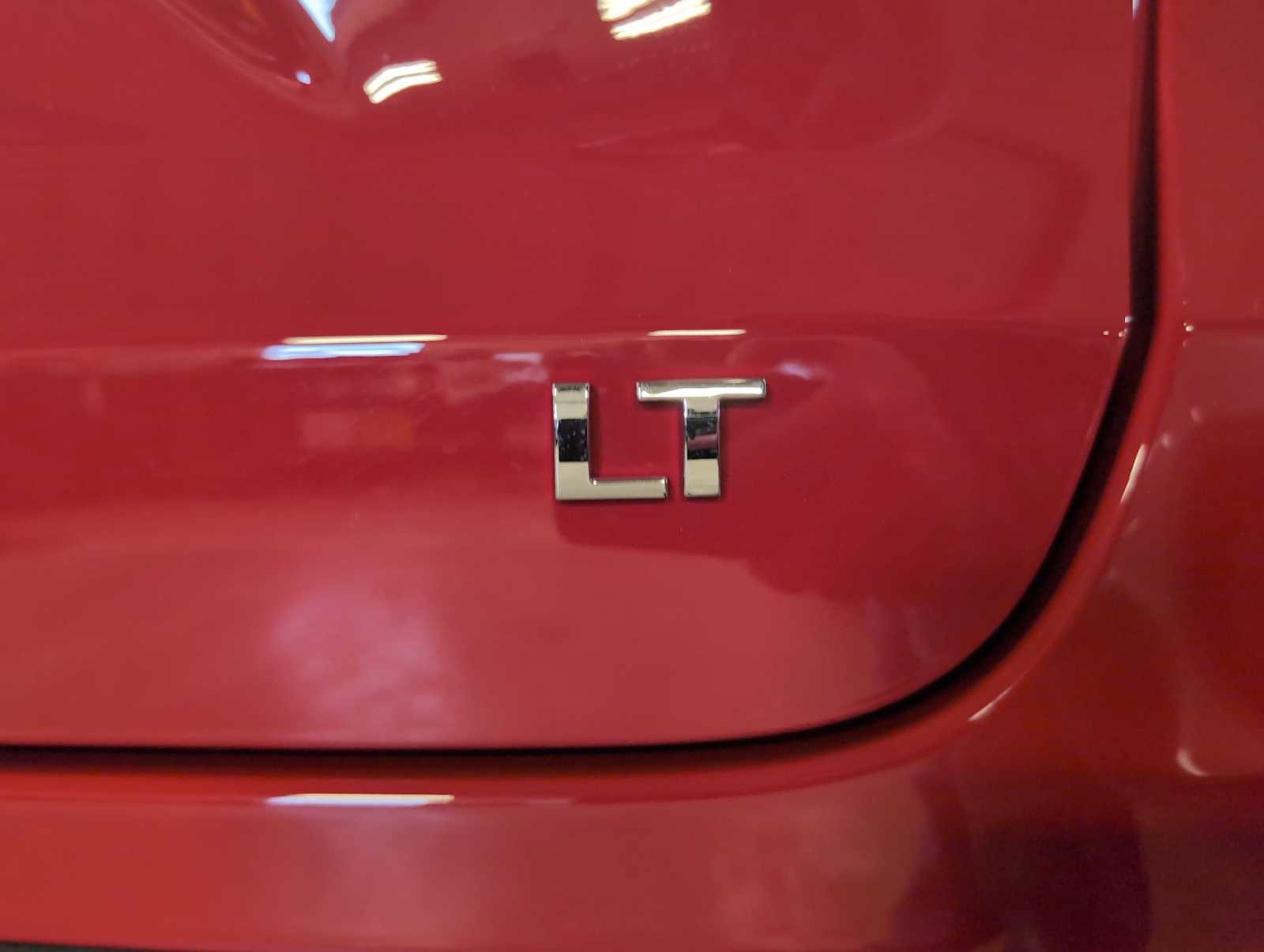 New 2026 Chevrolet Trax LT w/ Sunroof Package FWD image 31