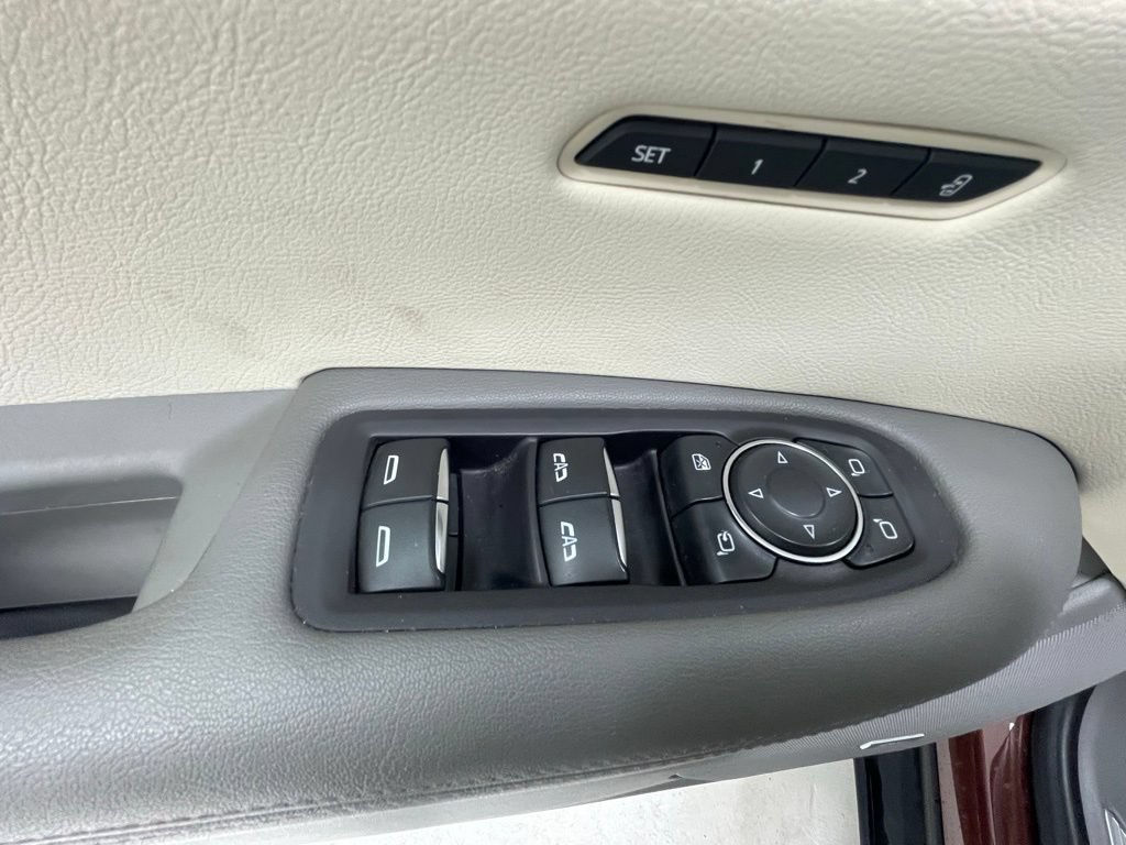 Used 2022 Cadillac XT5 Premium Luxury AWD/4WD image 14