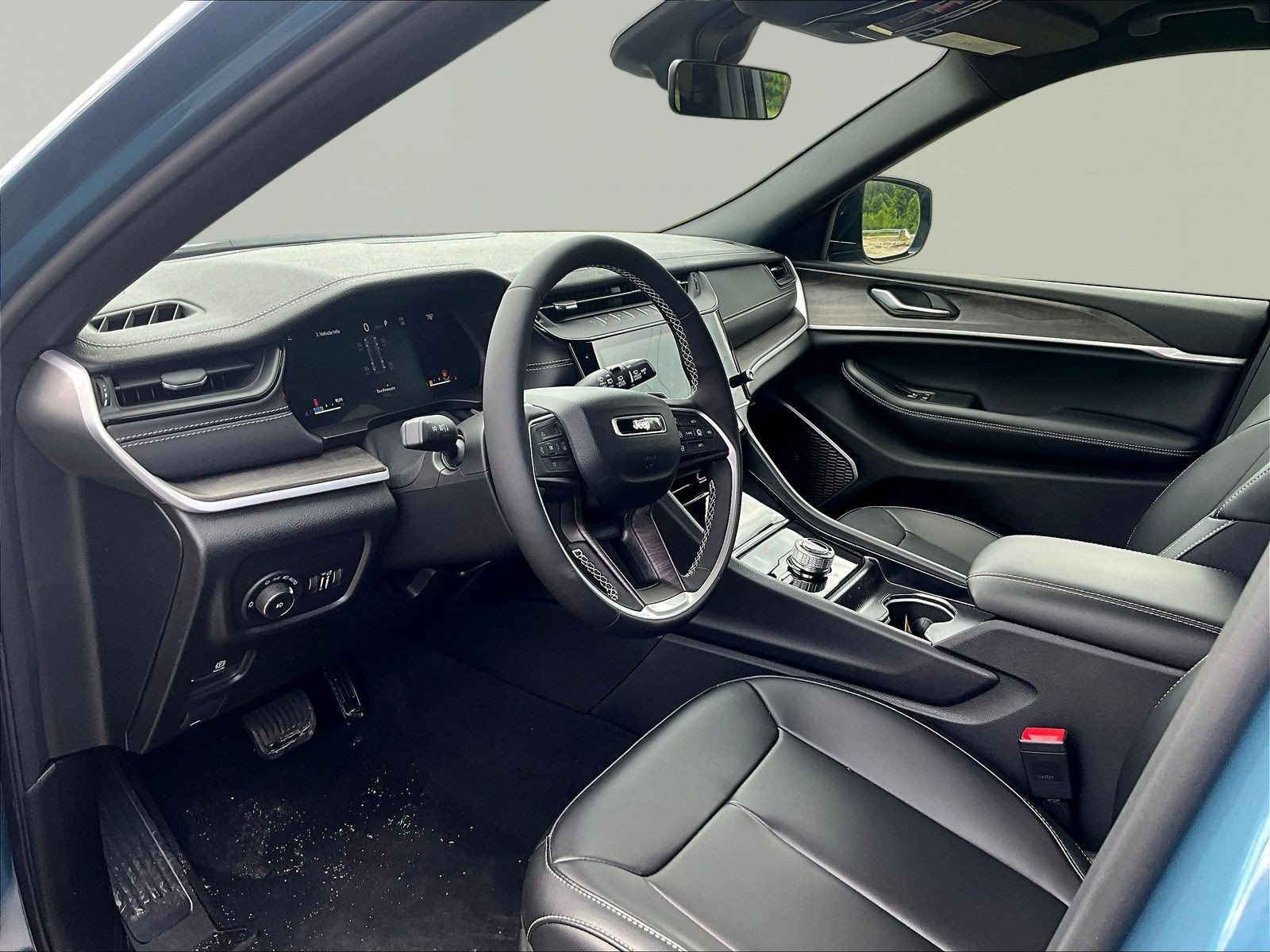 New 2026 Jeep Grand Cherokee Limited AWD/4WD image 16