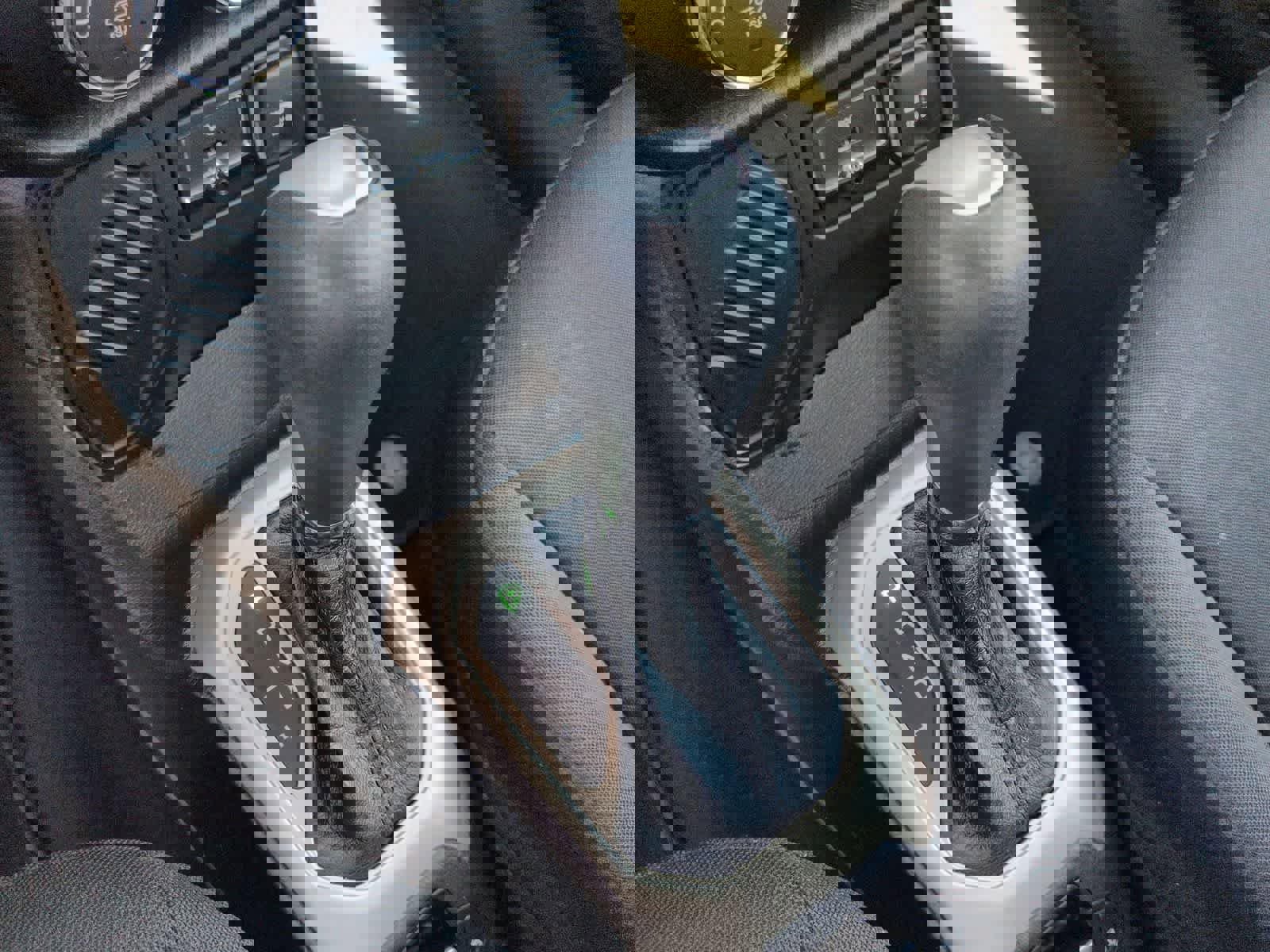 Used 2017 Jeep Renegade Latitude image 26