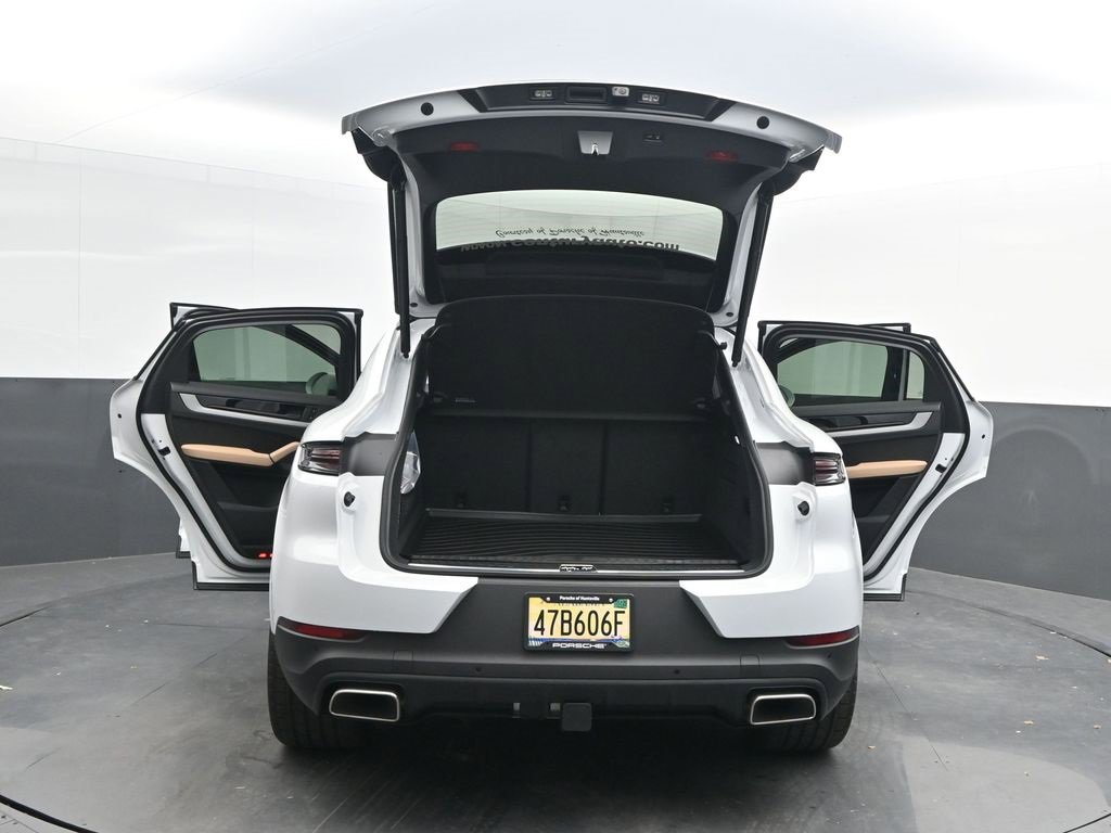 New 2025 Porsche Cayenne Coupe image 48