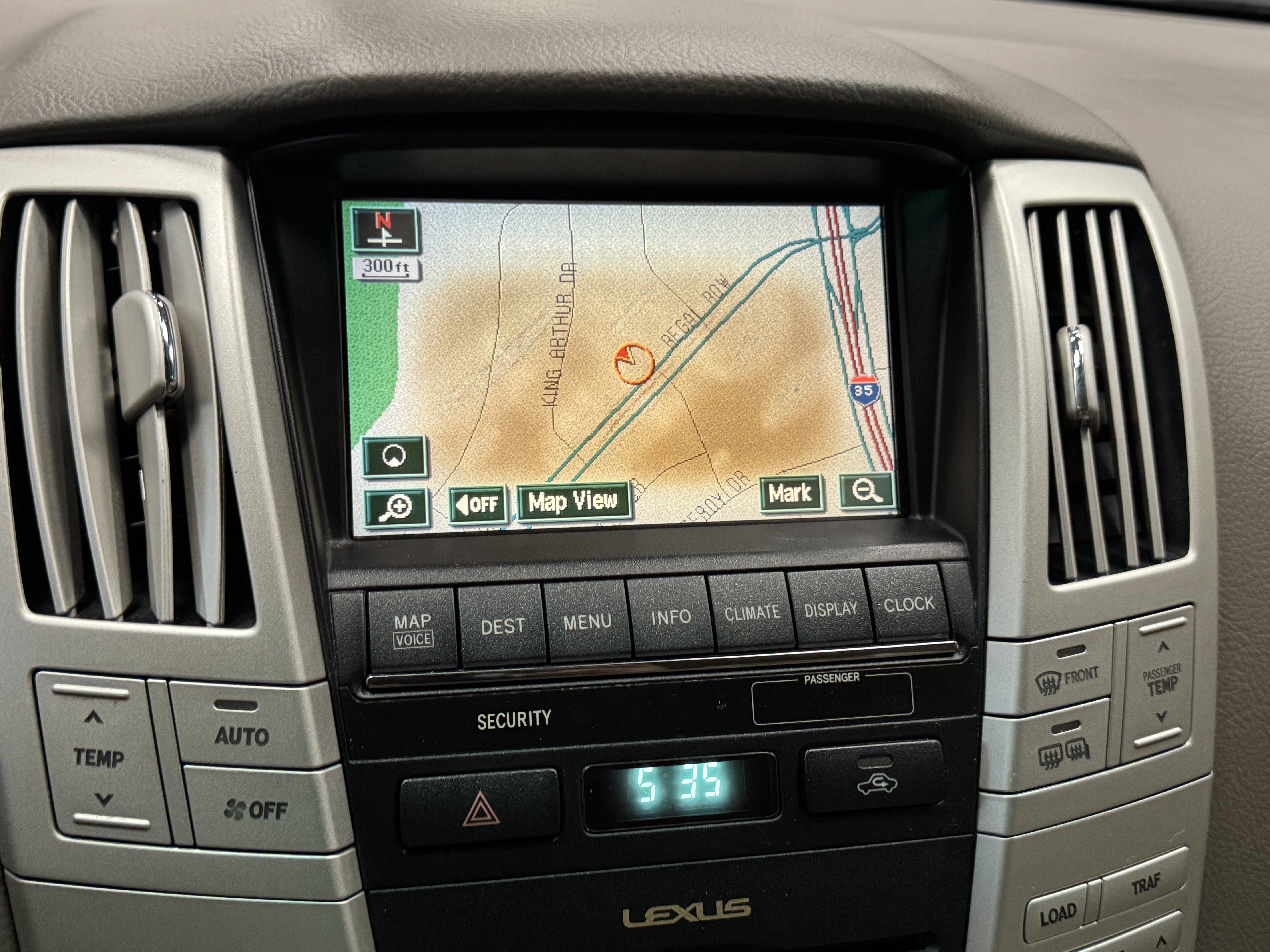 Used 2006 Lexus RX 330 FWD image 11
