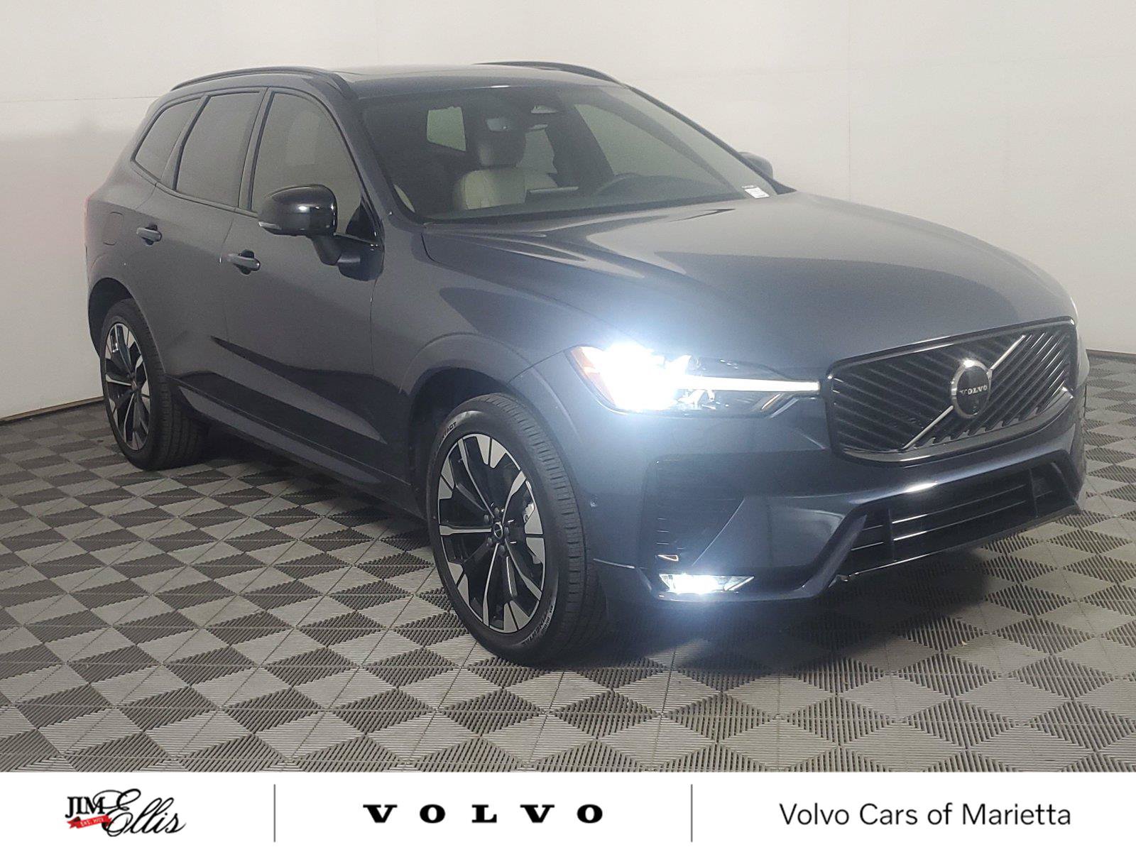Used 2026 Volvo XC60 B5 Plus w/ Protection Package Premier AWD/4WD video 1