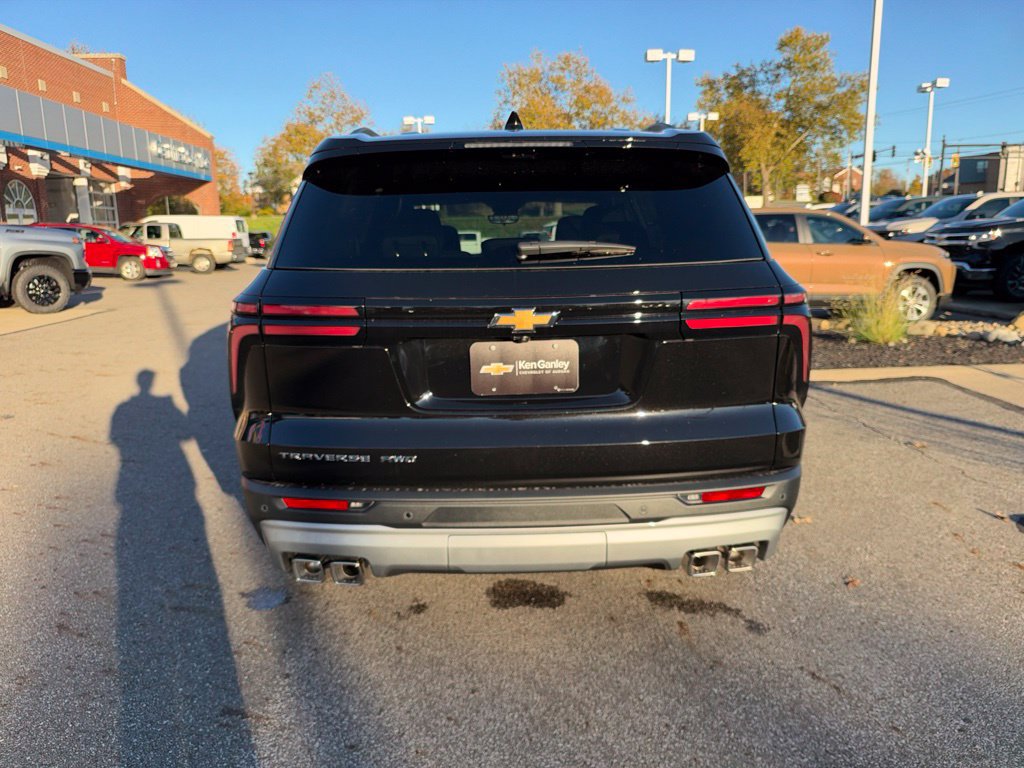 New 2027 Chevrolet Traverse LT w/ Driver Confidence Package AWD/4WD image 17