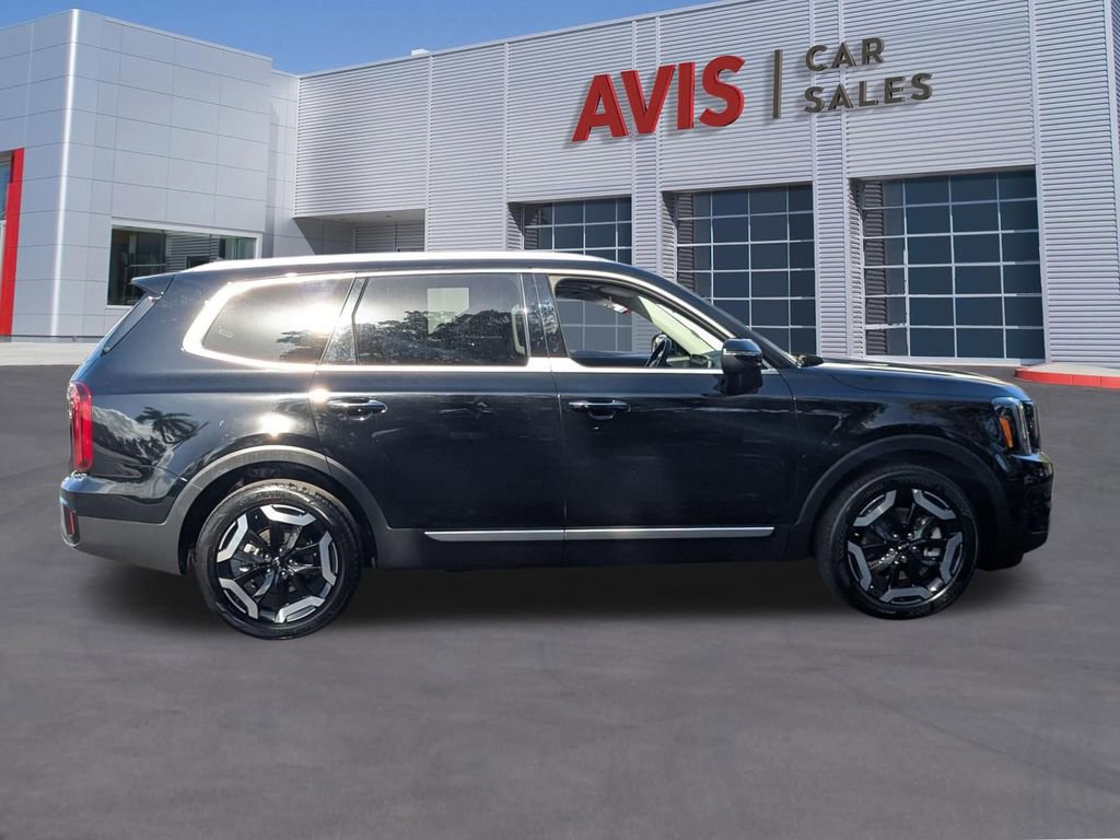 Used 2025 Kia Telluride S image 5