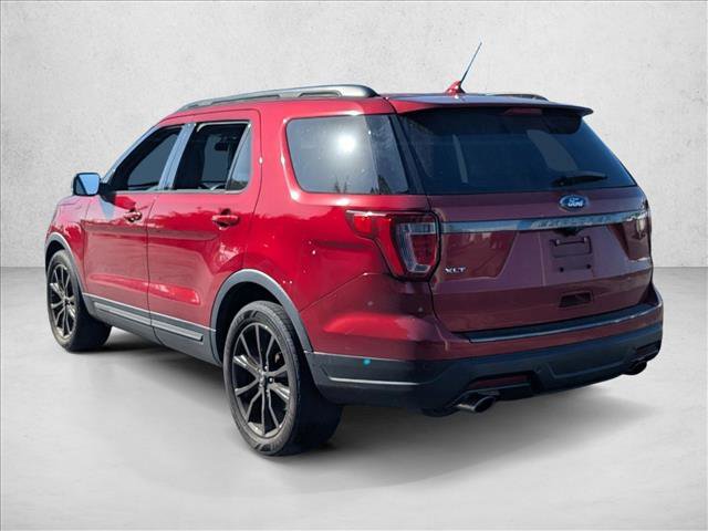 Used 2018 Ford Explorer XLT w/ Equipment Group 202A image 8