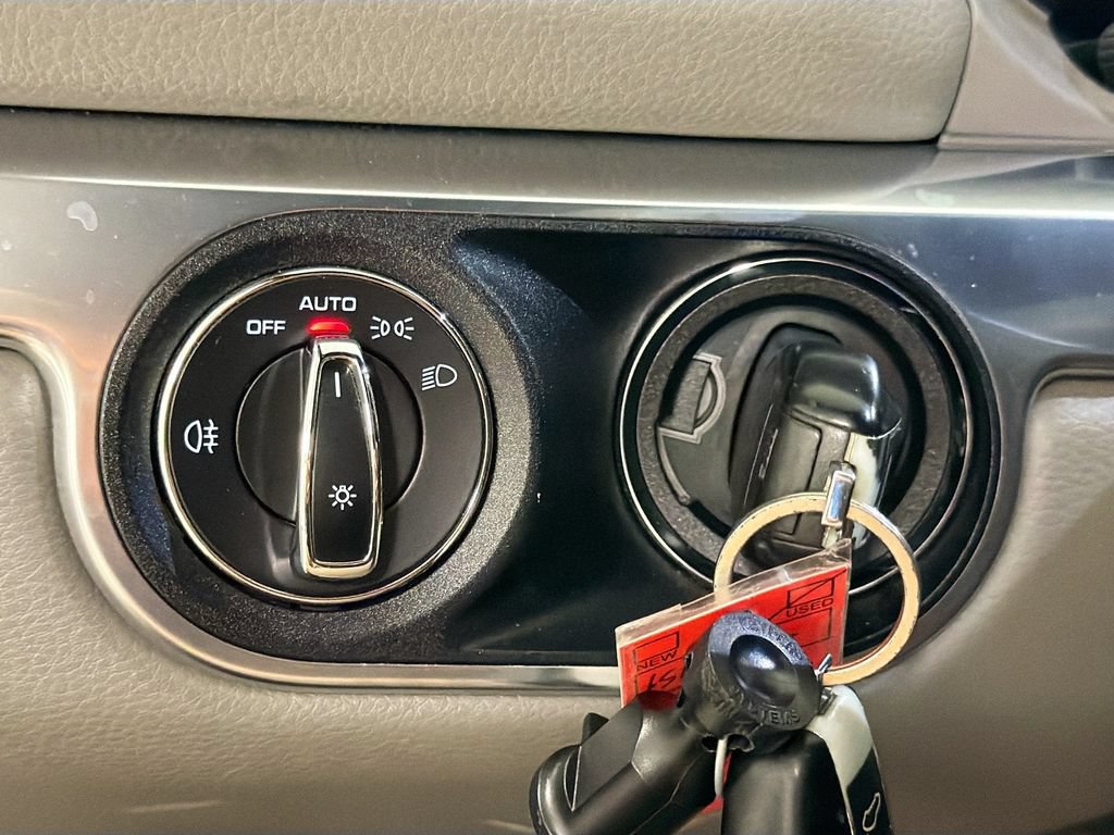 Used 2014 Porsche Boxster RWD image 11