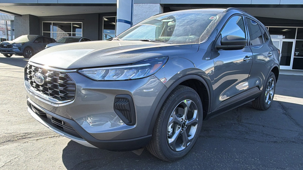 New 2026 Ford Escape ST-Line w/ Tech Pack #1 AWD/4WD image 7