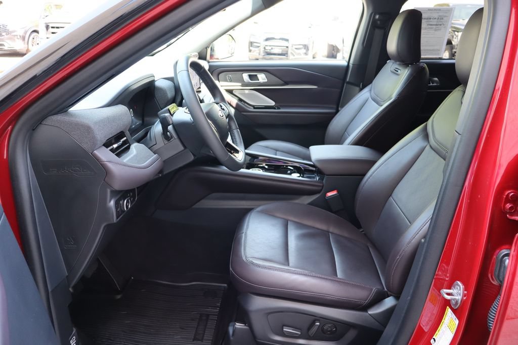 Used 2026 Ford Explorer Platinum AWD/4WD image 25