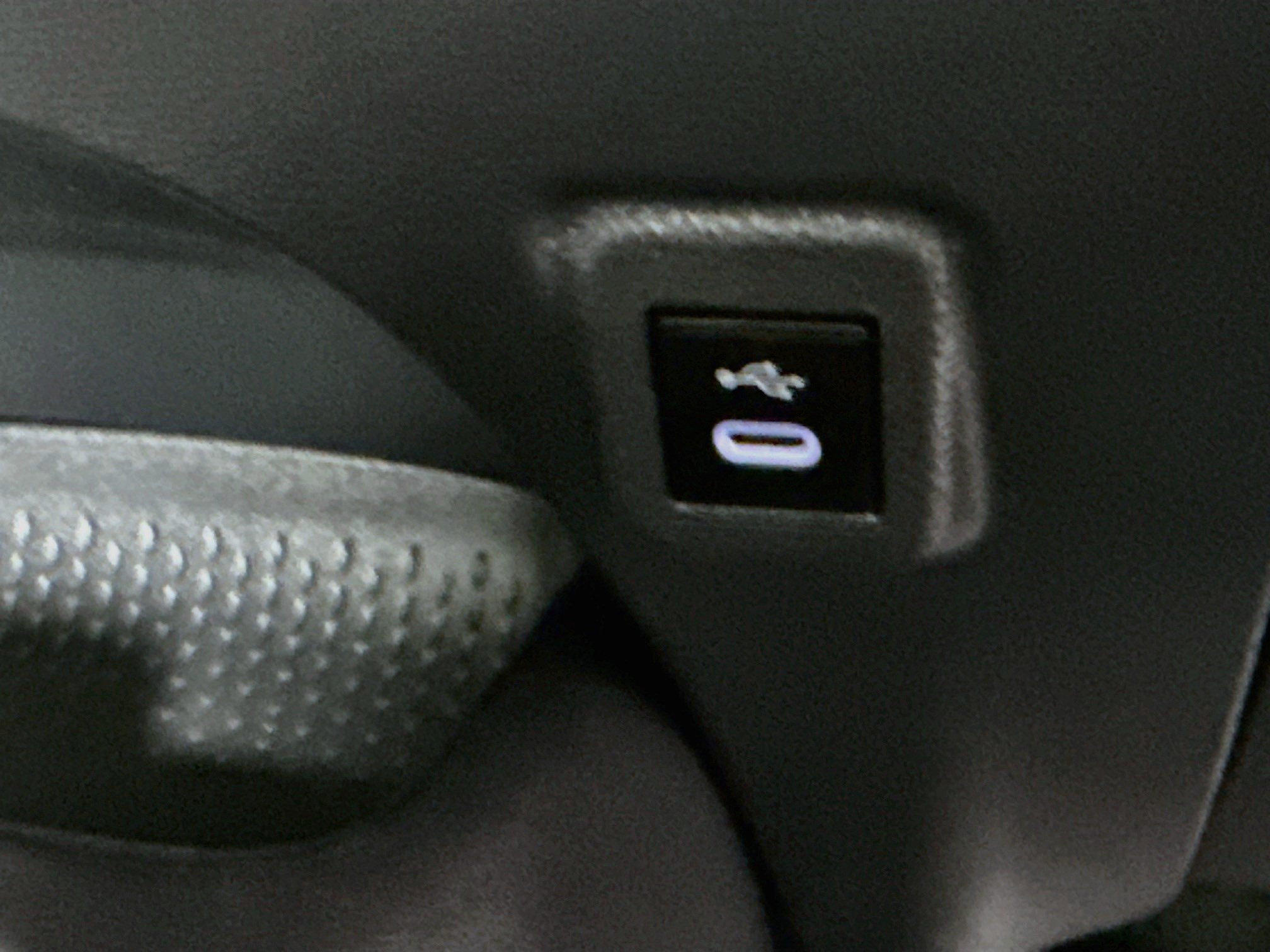 Used 2025 Toyota Corolla LE FWD image 40