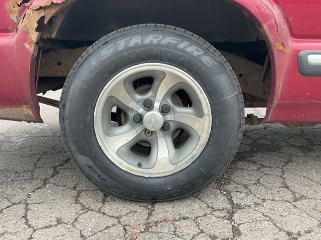 Used 2001 Chevrolet S10 Pickup LS w/ Preferred Equipment Group RWD image 22