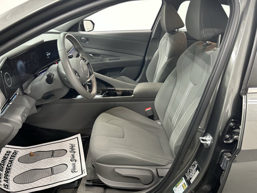 Used 2024 Hyundai Elantra SEL w/ Convenience Package FWD image 9