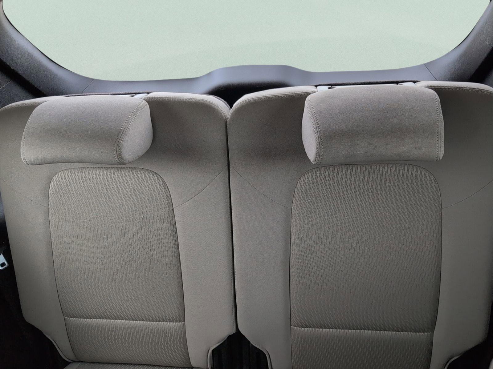 Used 2017 Hyundai Santa Fe SE image 33