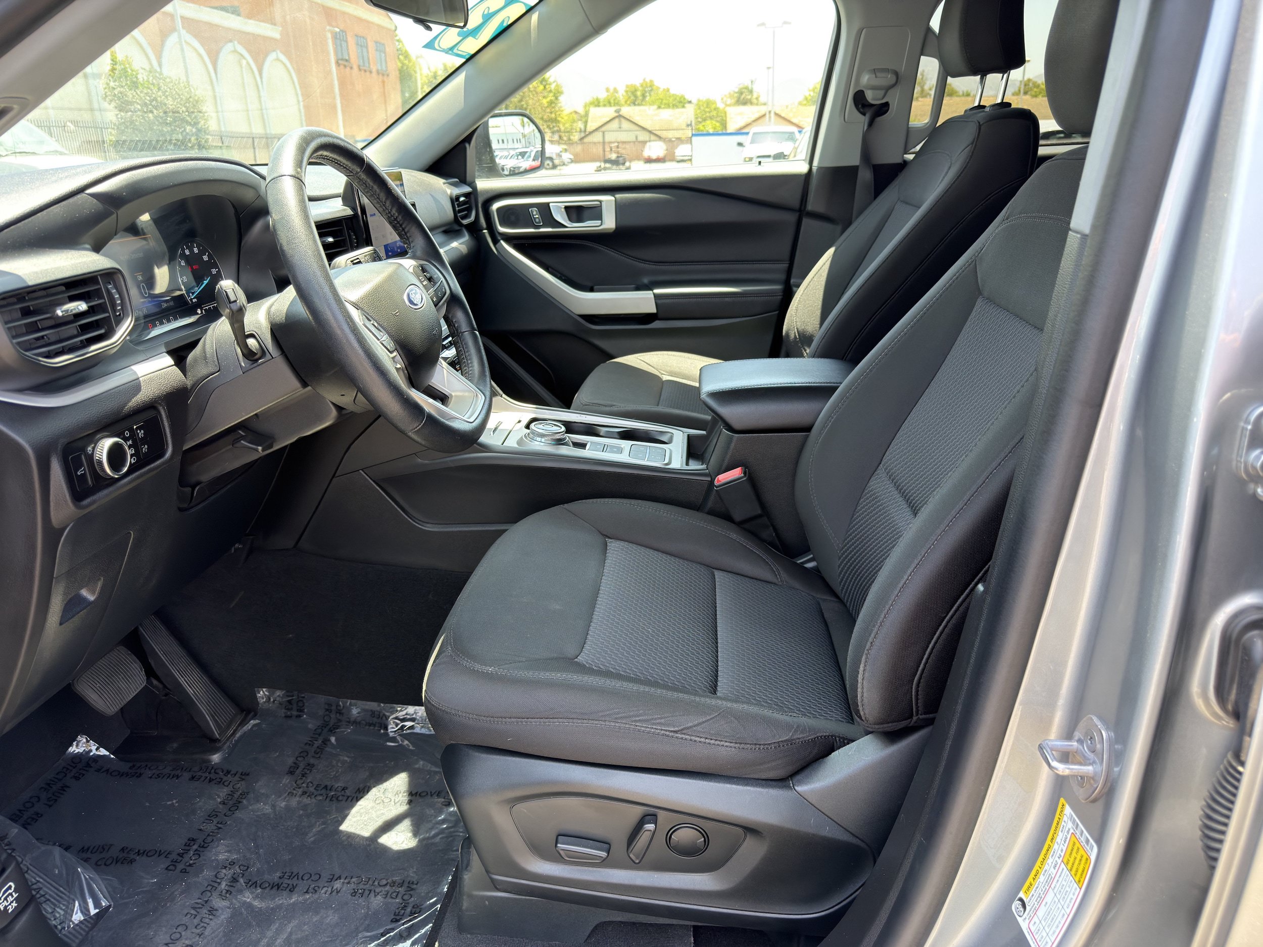 Used 2023 Ford Explorer XLT RWD image 24