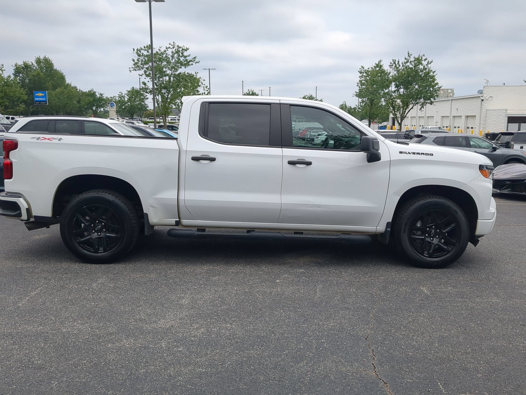 Used 2024 Chevrolet Silverado 1500 Custom w/ Rally Edition AWD/4WD image 11