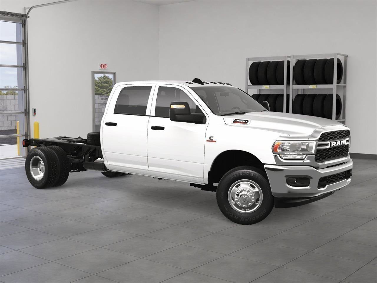New 2024 RAM 3500 Tradesman w/ Chrome Appearance Group image 8