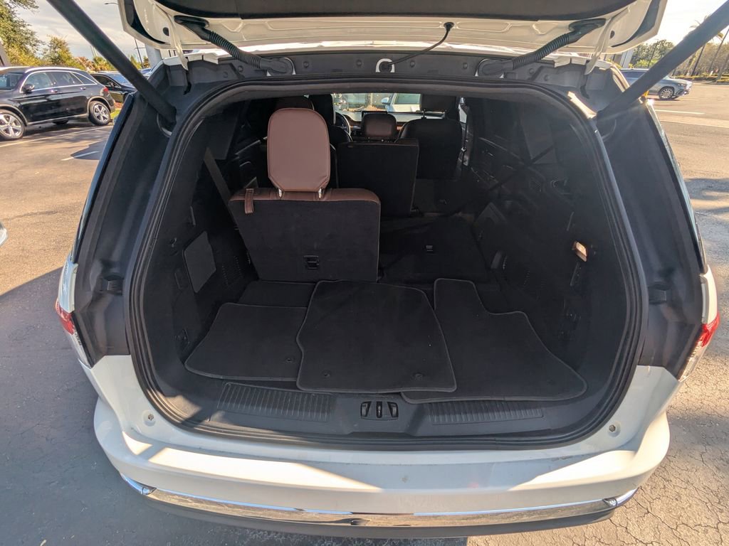 Used 2021 Lincoln Aviator Reserve w/ Equipment Group 201A image 23