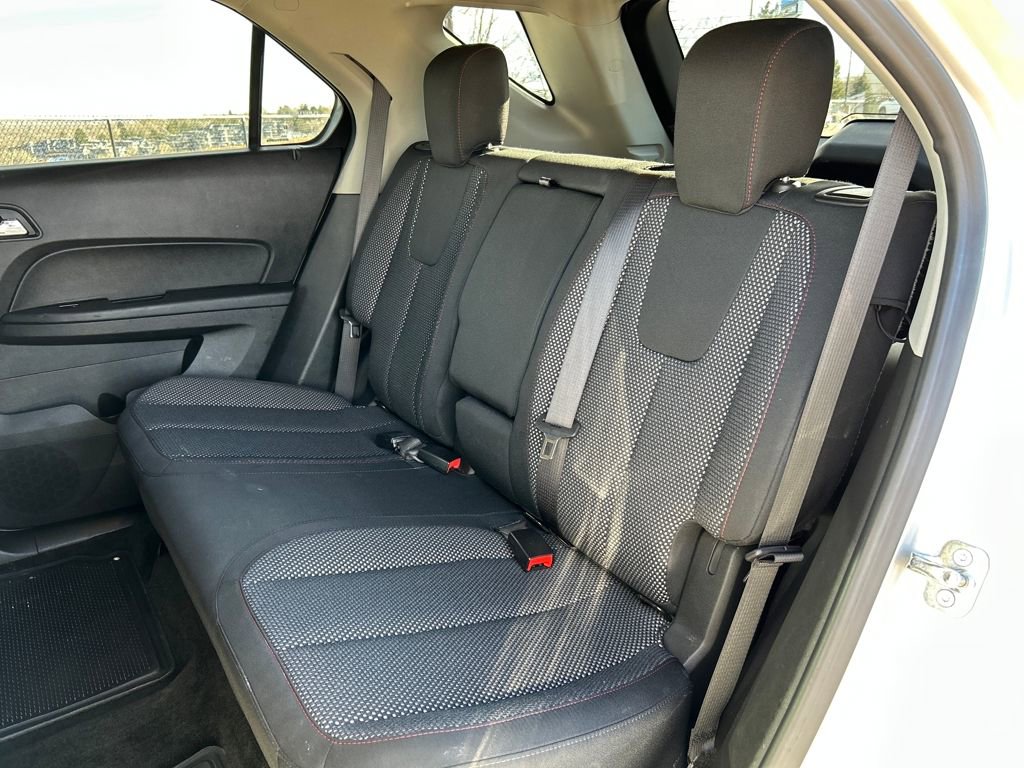 Used 2017 Chevrolet Equinox LS image 21