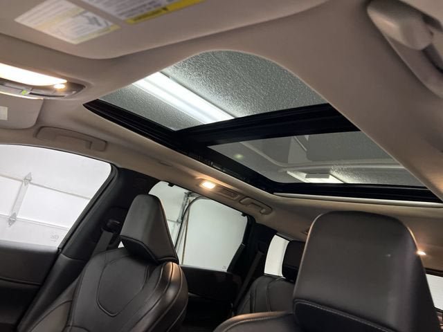 Used 2025 INFINITI QX60 Luxe FWD image 19