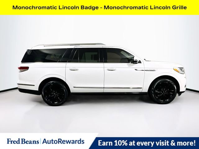 Used 2023 Lincoln Navigator L Reserve image 8