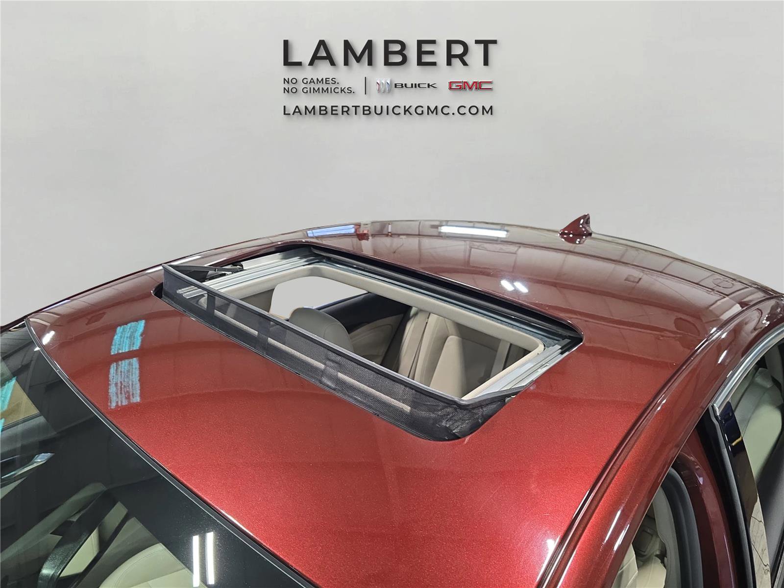 Used 2018 Buick Regal Essence w/ Driver Confidence Package #1 image 28