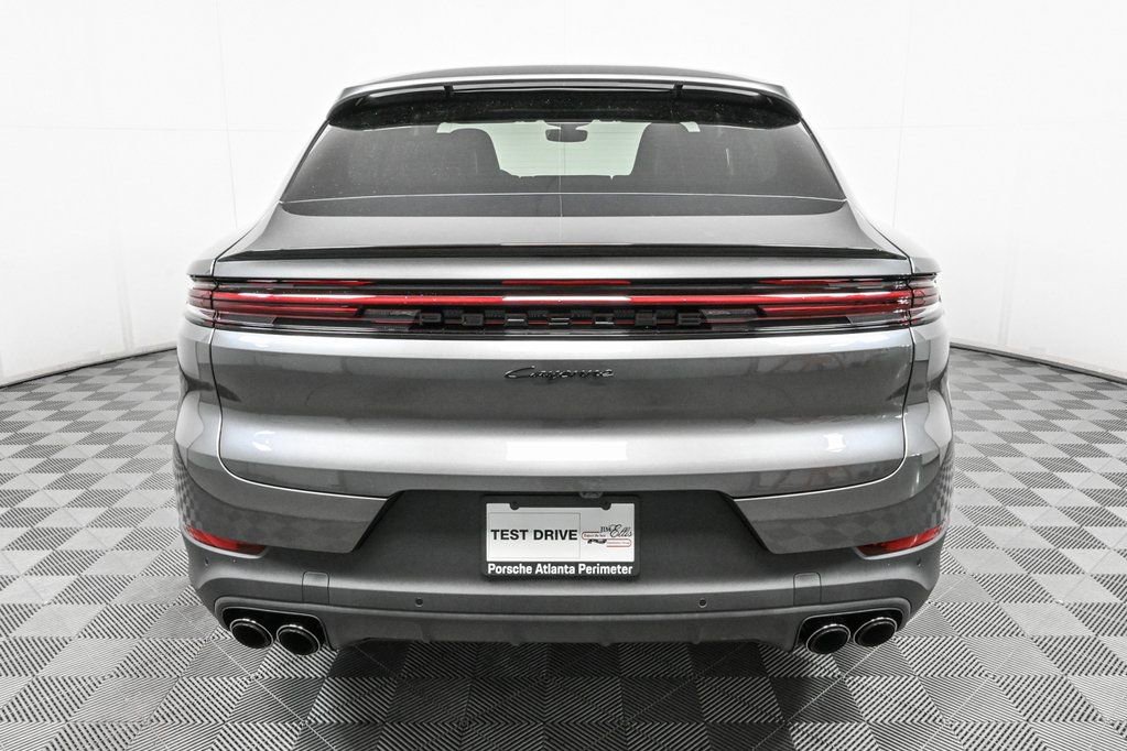 Certified 2025 Porsche Cayenne Coupe image 27