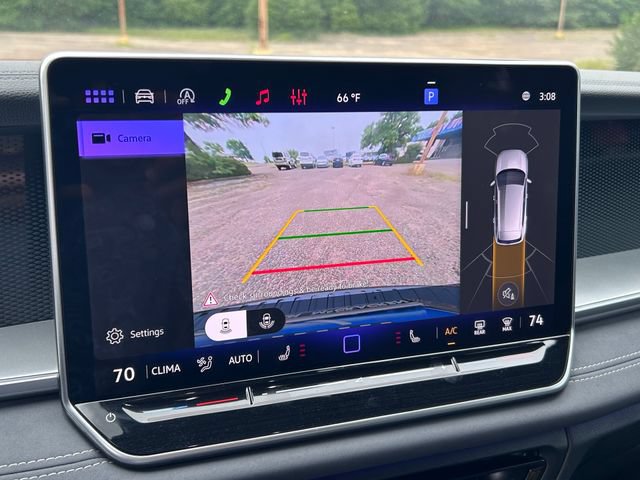 New 2026 Volkswagen Tiguan SE R-Line FWD image 16