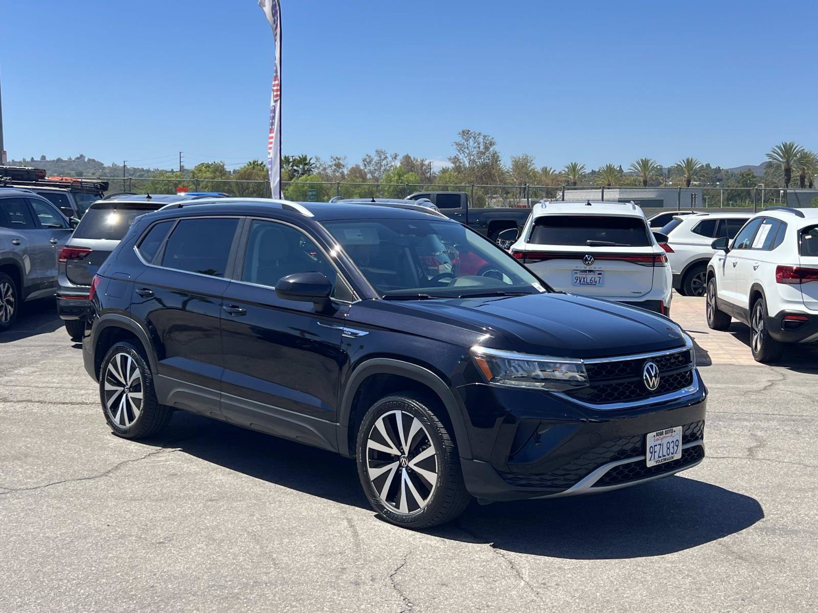 Certified 2023 Volkswagen Taos SE w/ Panoramic Sunroof Package FWD image 28