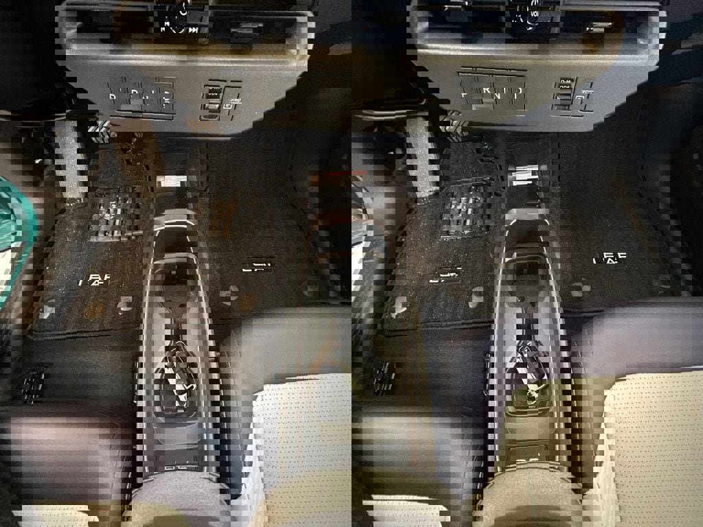 New 2026 Nissan Leaf Platinum+ image 11