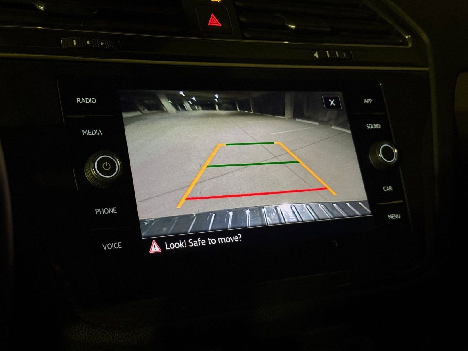 Used 2023 Volkswagen Tiguan SE image 28