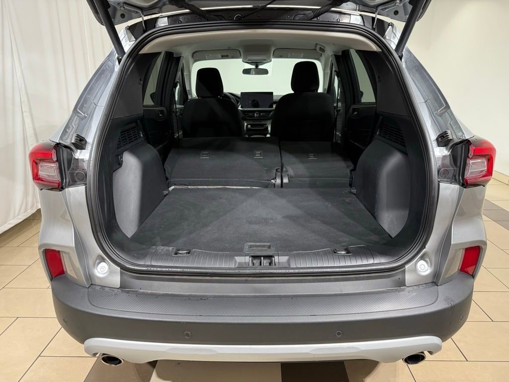 Used 2023 Ford Escape Active w/ Tech Pack #1 AWD/4WD image 12
