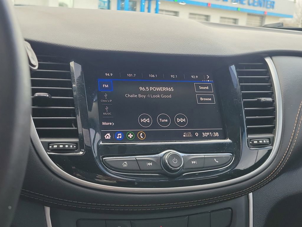 Certified 2020 Chevrolet Trax LT w/ Sun & Sound Package image 24