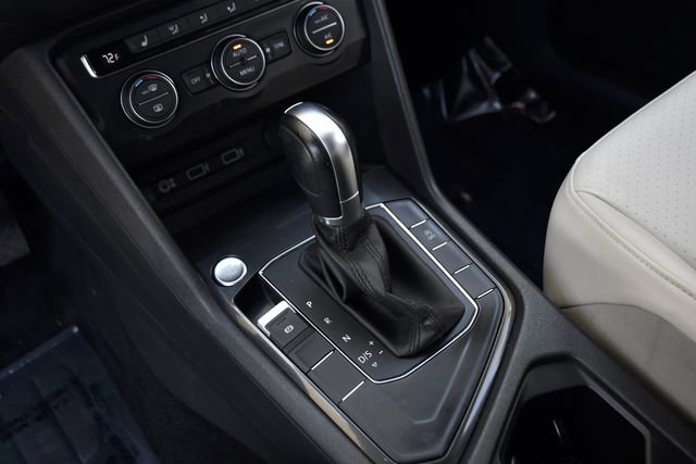 Used 2018 Volkswagen Tiguan SEL image 12