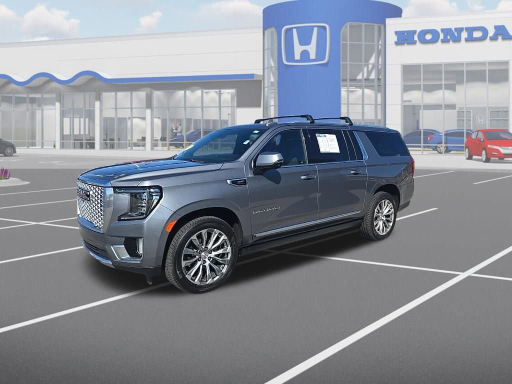 Used 2022 GMC Yukon XL Denali image 3