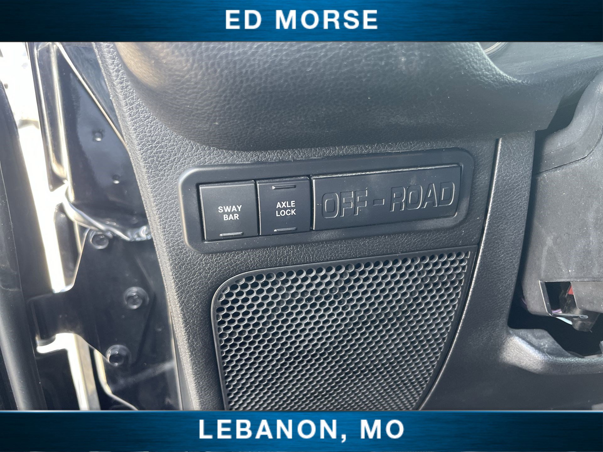 Used 2013 Jeep Wrangler Unlimited Rubicon w/ Connectivity Group image 16