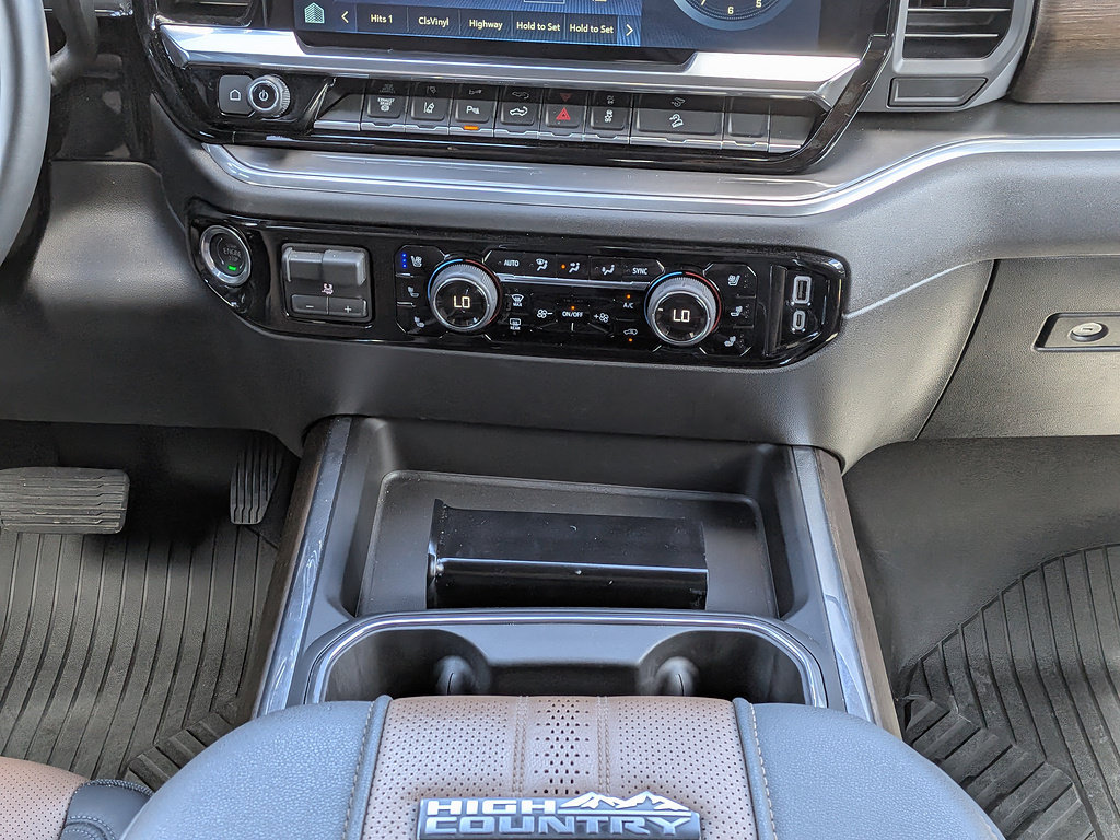 Certified 2026 Chevrolet Silverado 2500 High Country w/ Technology Package AWD/4WD image 18