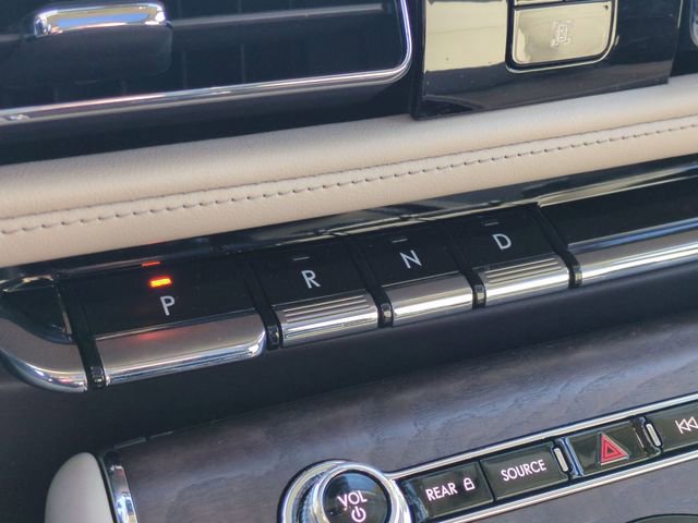 Used 2024 Lincoln Aviator Reserve w/ Equipment Group 201A RWD image 25