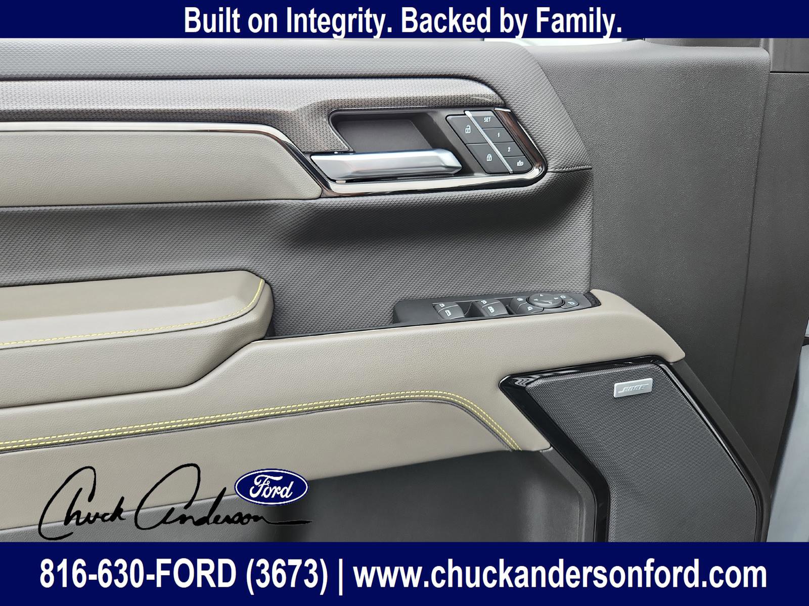 Used 2023 Chevrolet Silverado 1500 ZR2 w/ Technology Package image 12