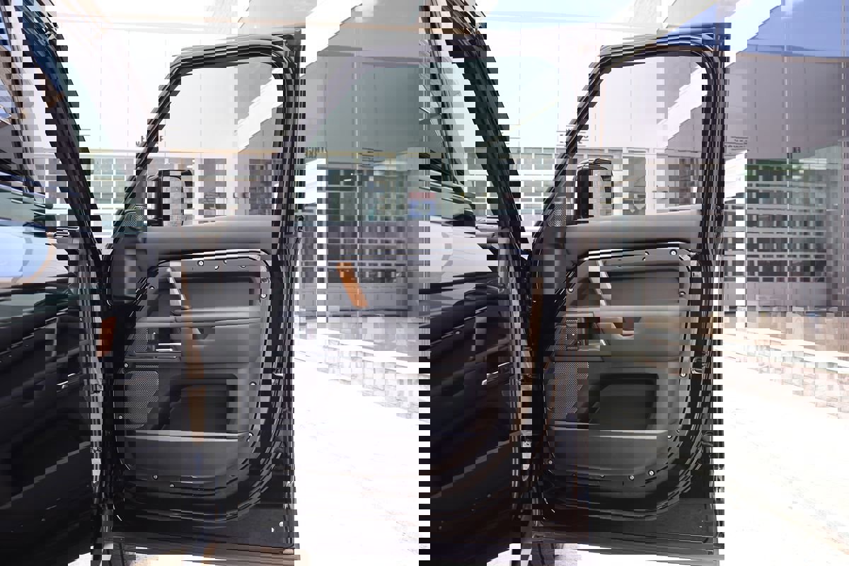 Used 2022 Land Rover Defender 110 X image 53