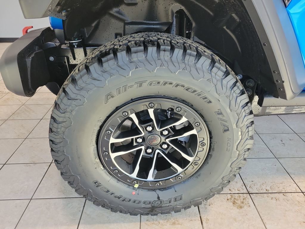 New 2026 Jeep Wrangler Unlimited Rubicon w/ Xtreme 35 Tire Package image 20