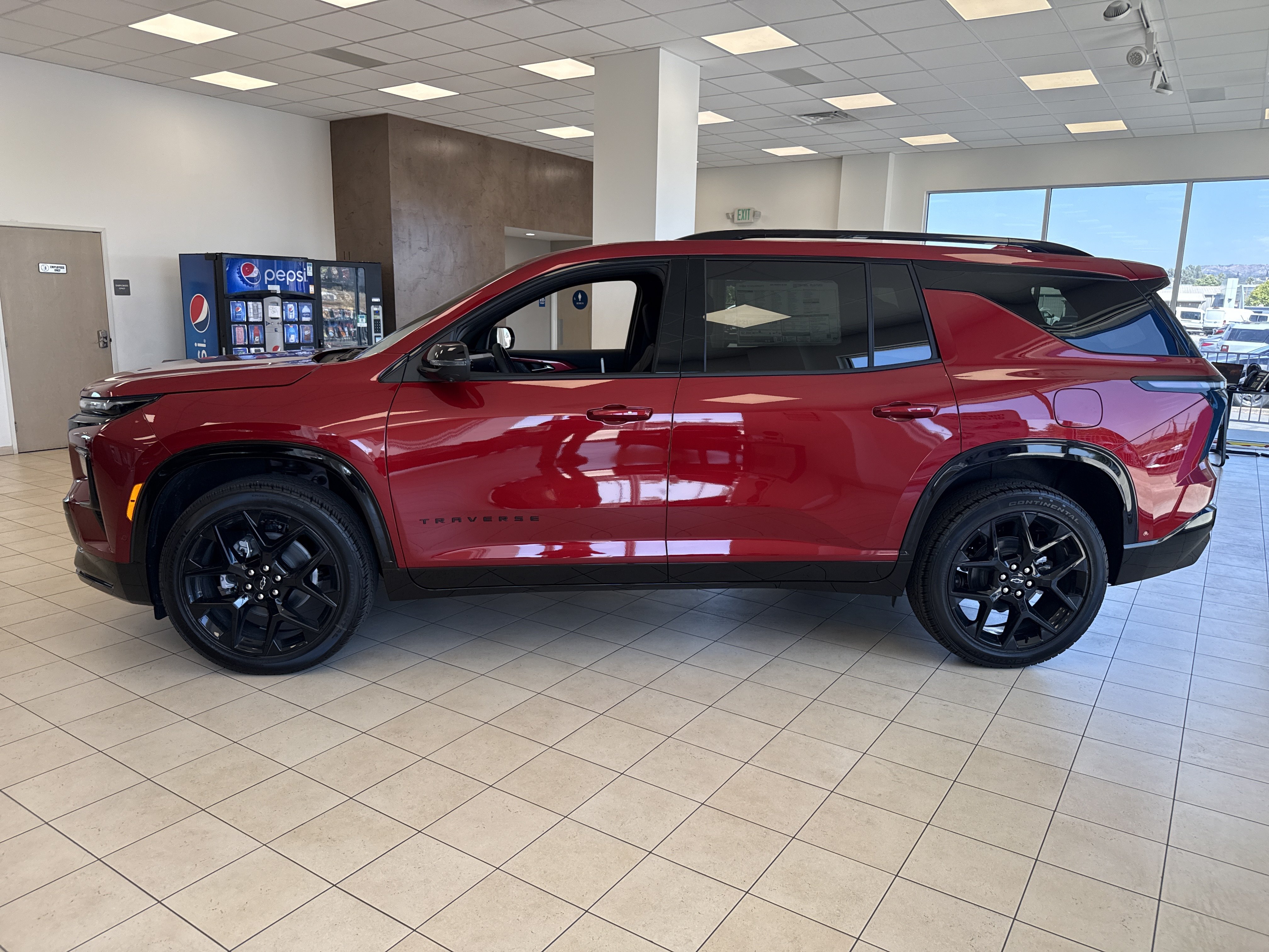 New 2026 Chevrolet Traverse RS AWD/4WD image 2