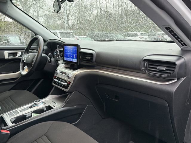 Used 2021 Ford Explorer XLT image 23