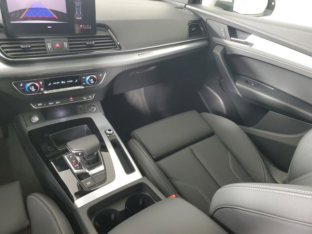Used 2025 Audi Q5 2.0T Premium image 17