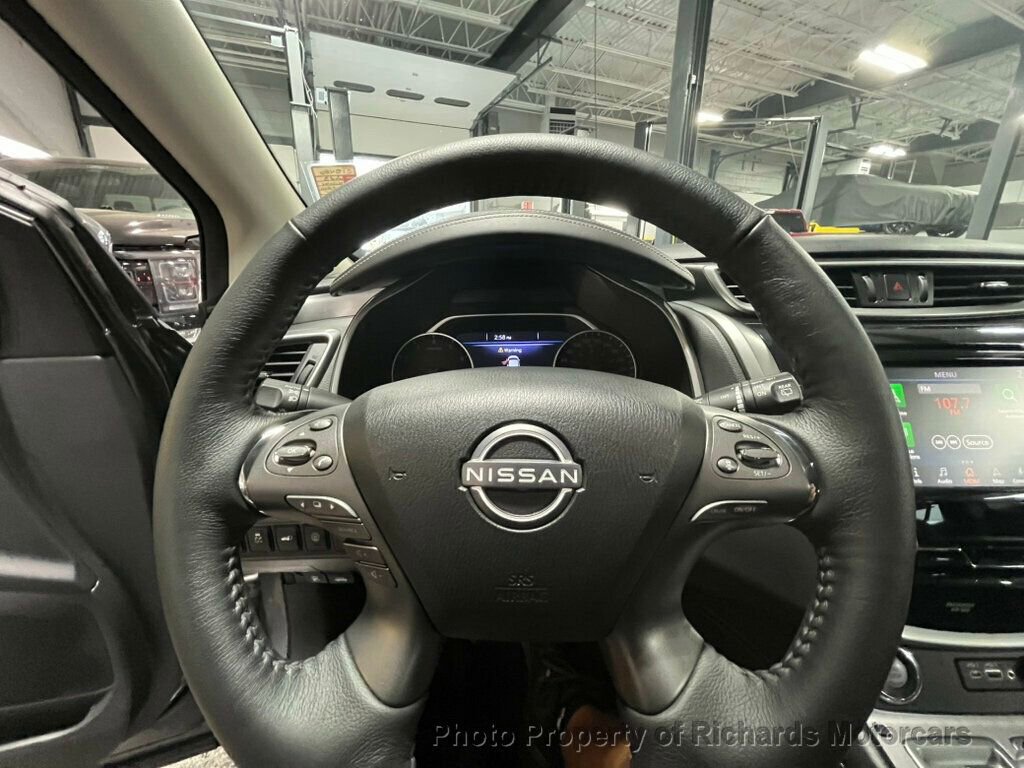 Used 2023 Nissan Murano SV image 19