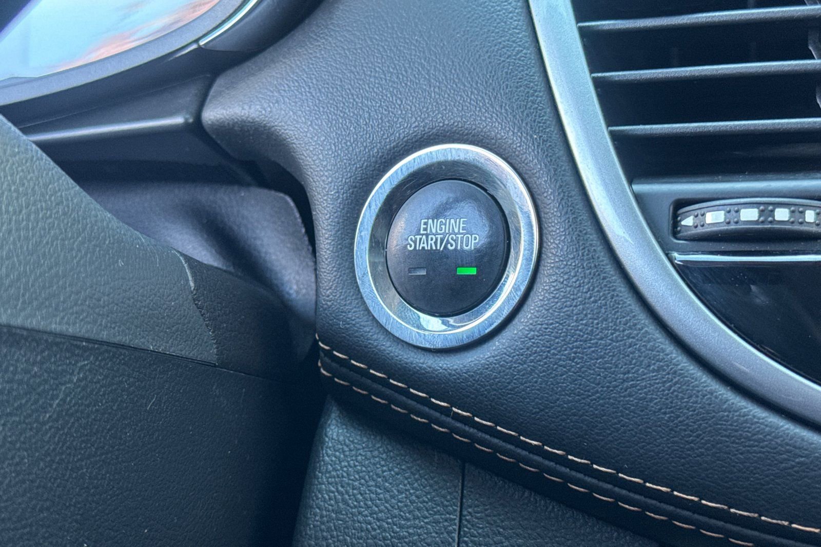 Used 2021 Chevrolet Trax LT w/ Driver Confidence Package image 35